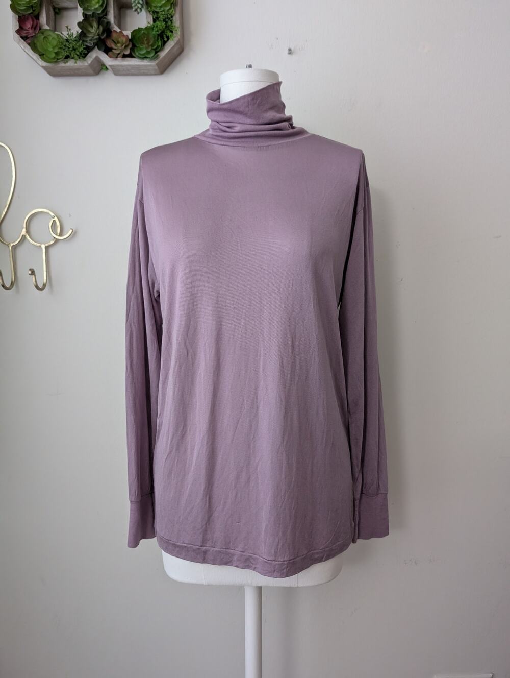 Wintersilks 100% silk lightweight stretch knit turtleneck